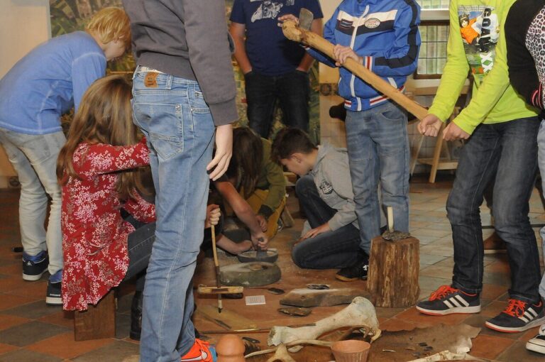 Watersmokkelspel + speurtocht KC Nicolaas — familie-kids in Uden
