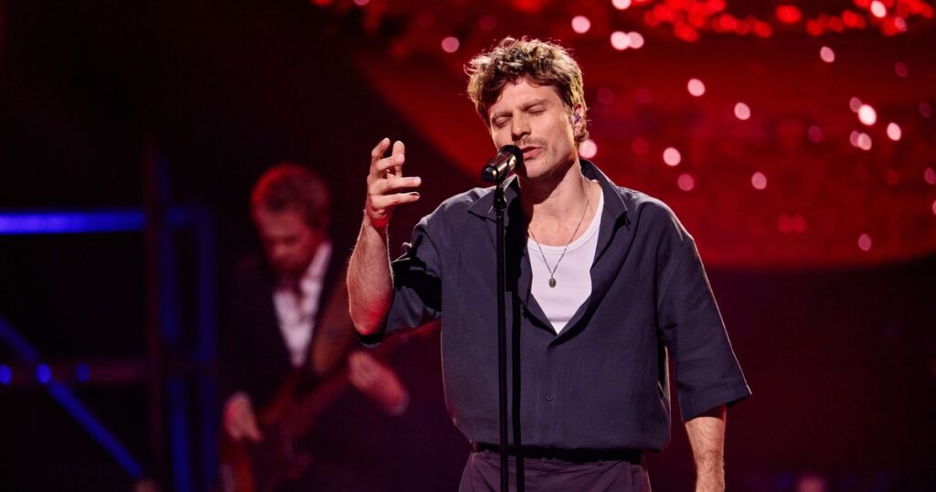Charl zingt Shaffy in Uden